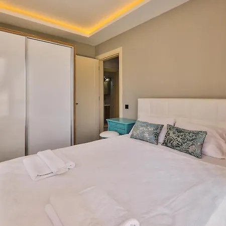 Duygu Apartahotel 2*